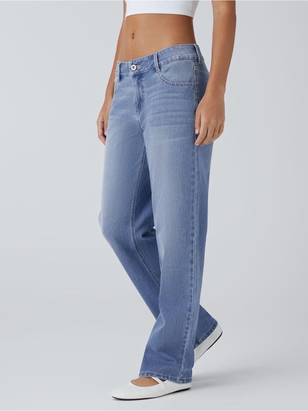 HALARA Stretch Denim Straight Leg Jeans – Size Medium